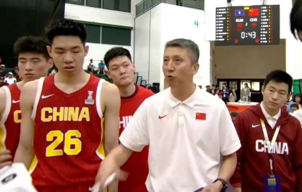 七星 官宣！中国男篮亚洲杯12人名单确定，徐杰张宁被放弃，李祥波入选